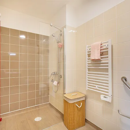 Zenao Hotel apartamentowy Le Raincy